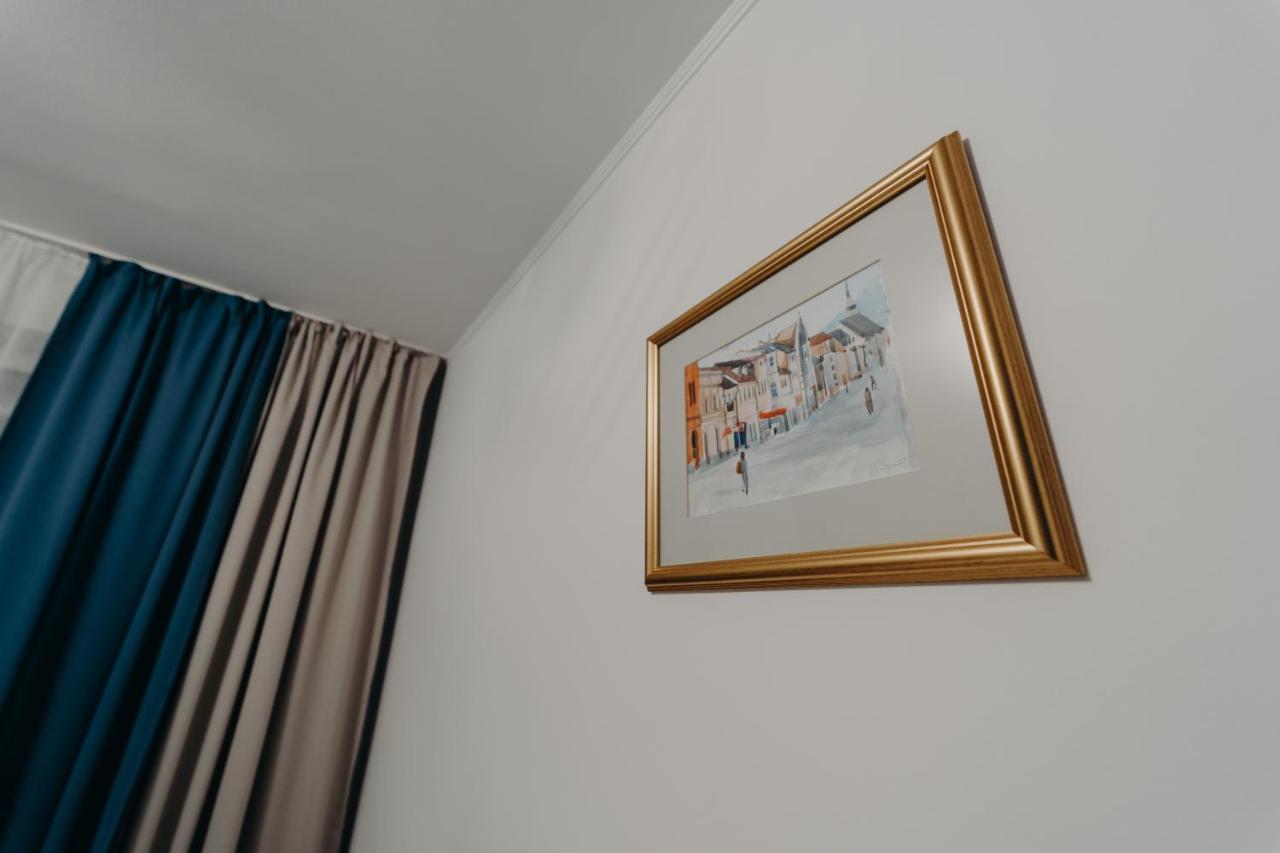 Apartamentul Albastru วาตราดอร์เนย์ ภายนอก รูปภาพ